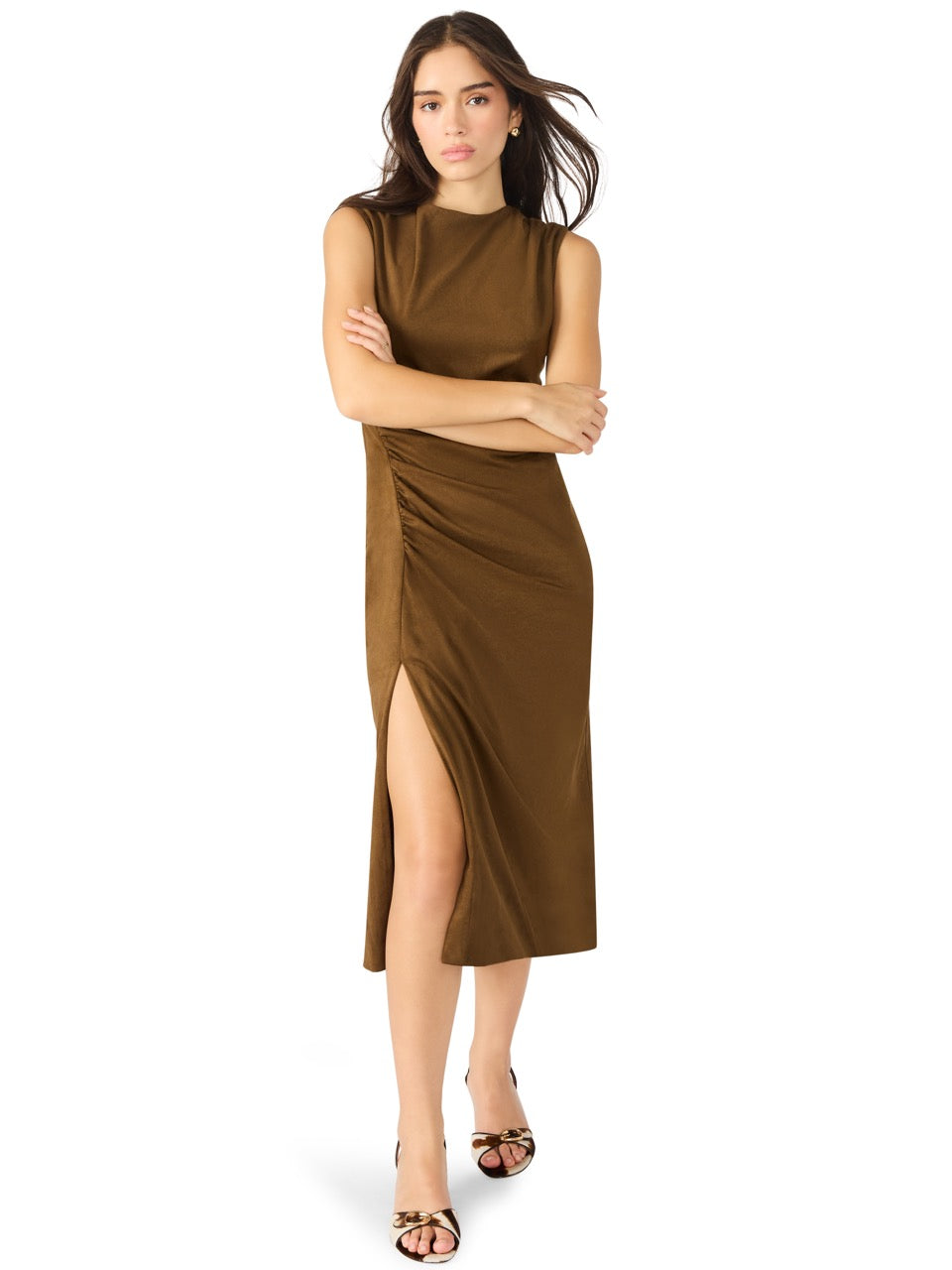 Steve Madden Keegan Sleeveless Gathered Midi Dress in chestnut 