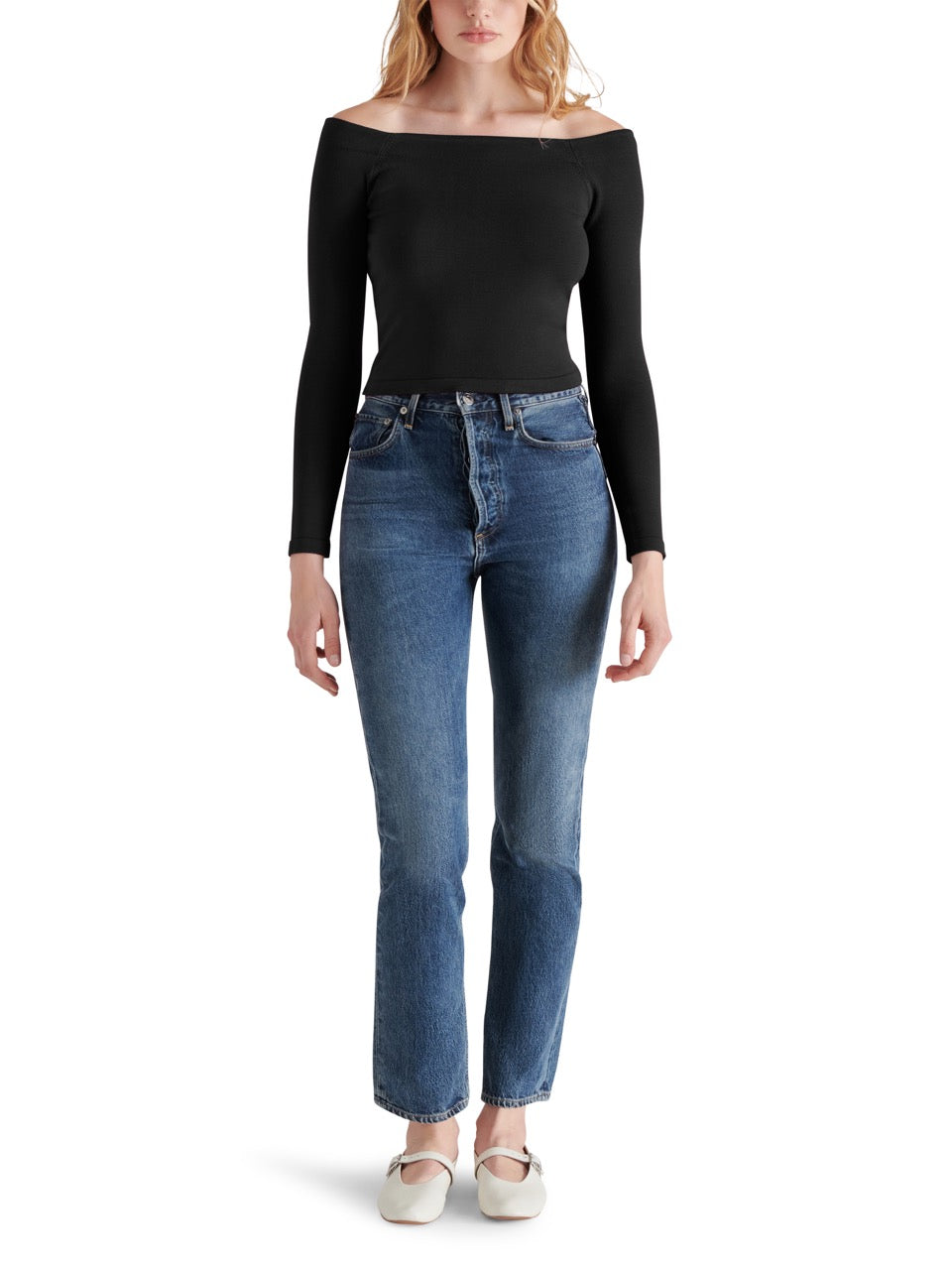 steve madden ressi off shoulder crop sweater in black-front