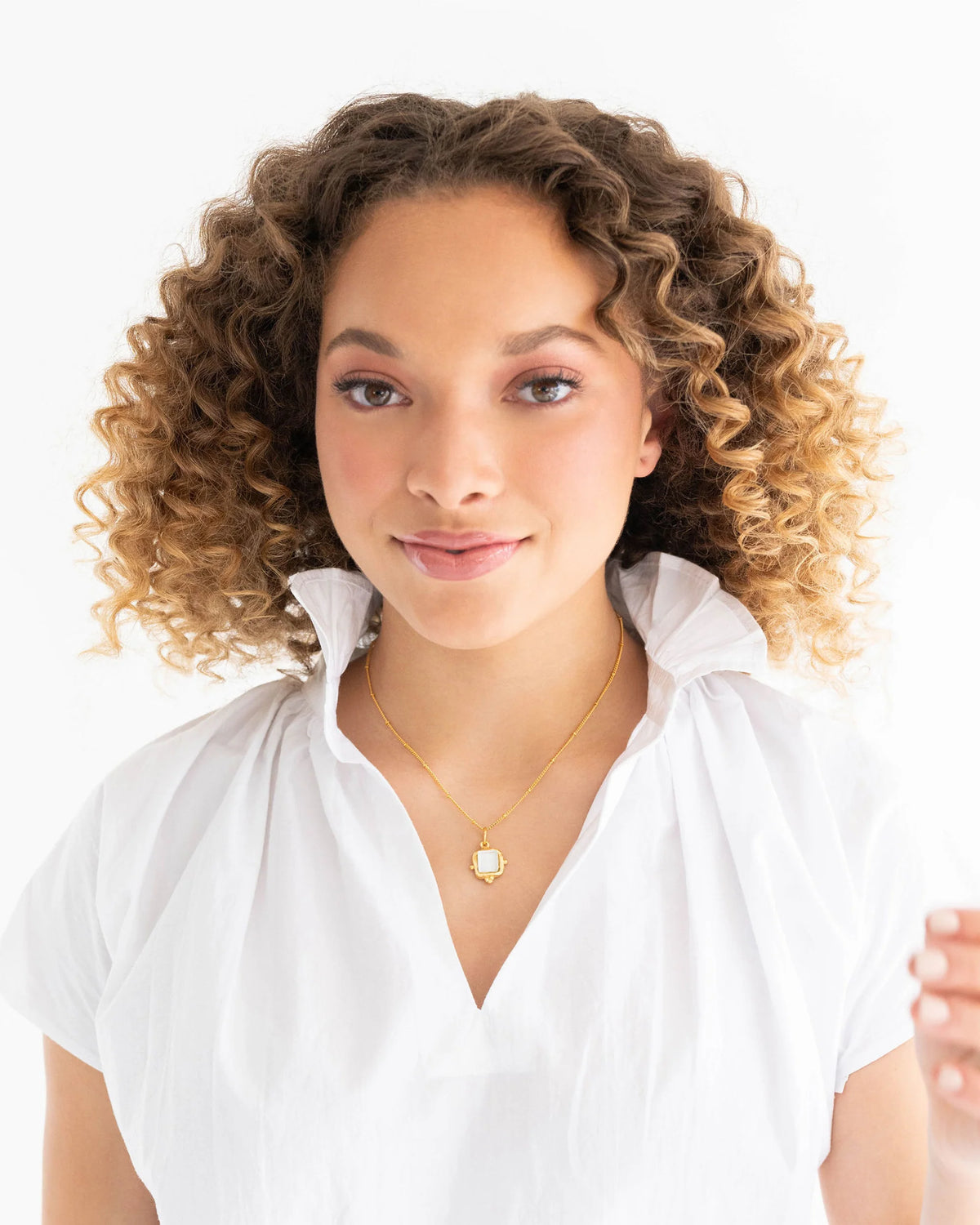 Susan Shaw Charlotte Dainty Necklace - White