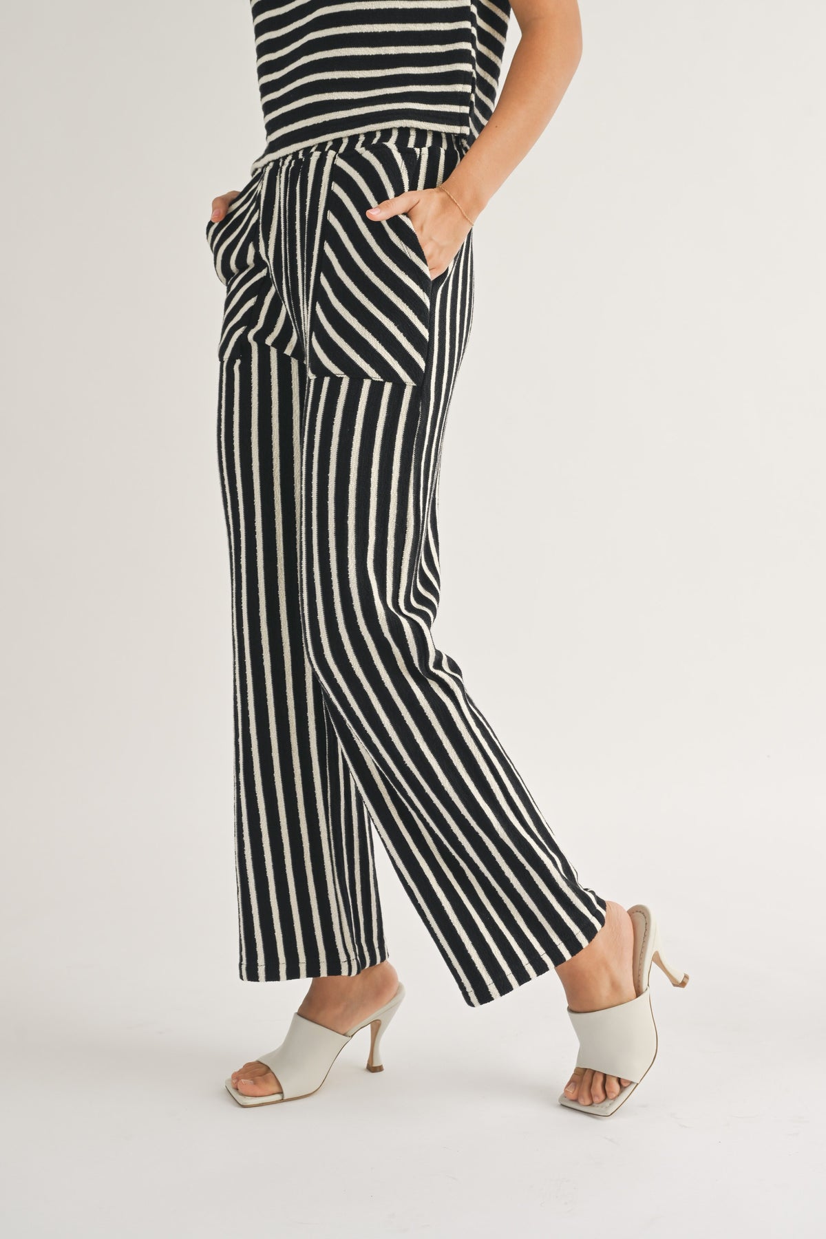 textured stripe knitted pants in black and white-side