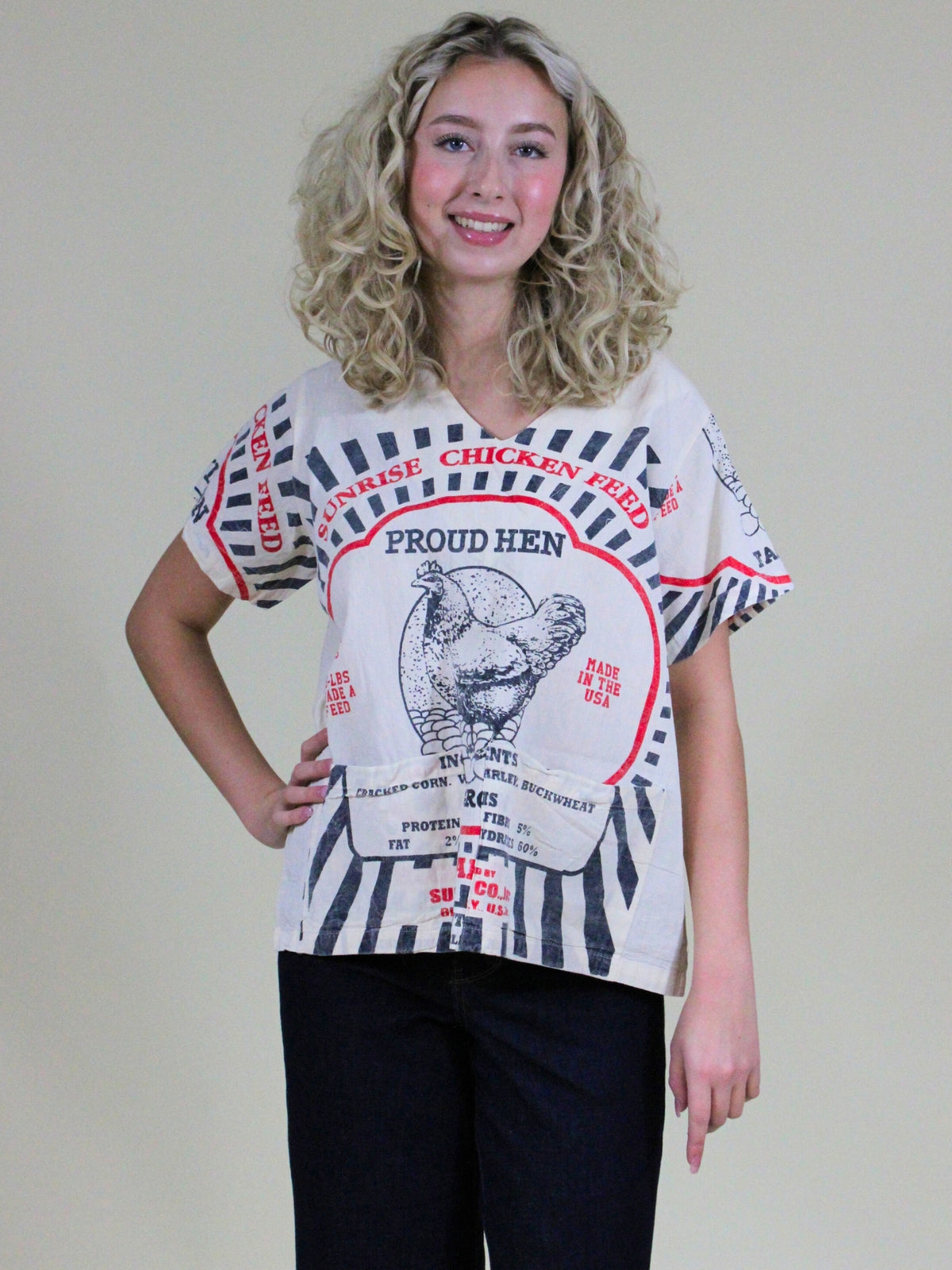 vintage print pocket top chicken front model view