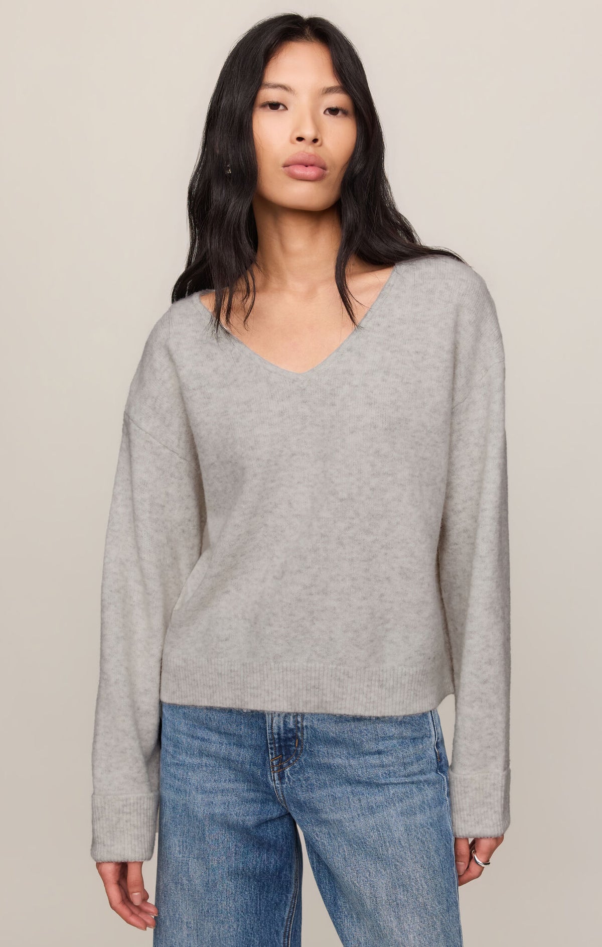 Z SUPPLY Cerro V-Neck Sweater feather grey