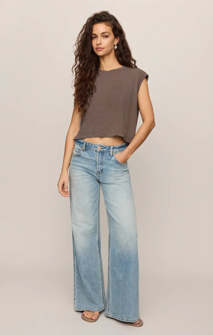 Z SUPPLY Flex Cropped Muscle Tee pebbled coast