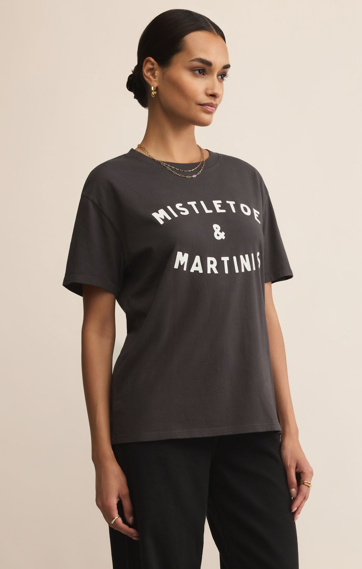 Z SUPPLY Mistletoe Boyfriend Tee black sand
