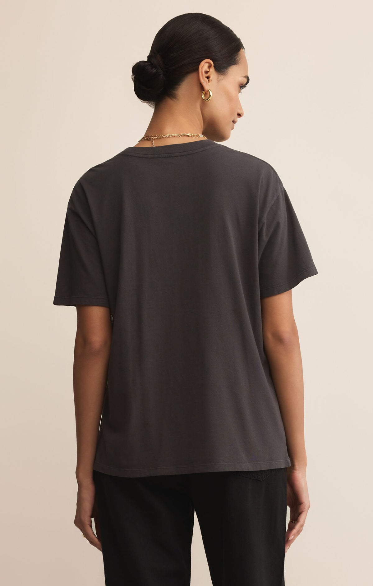 Z SUPPLY Mistletoe Boyfriend Tee black sand