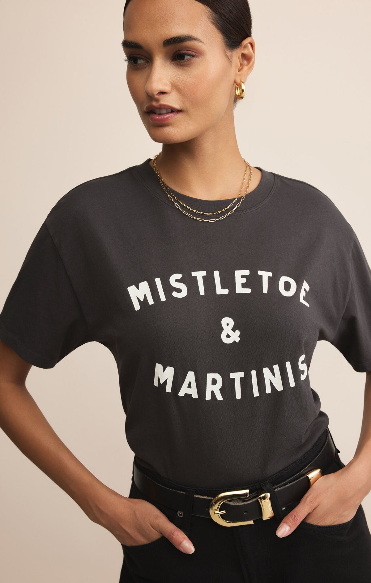 Z SUPPLY Mistletoe Boyfriend Tee black sand