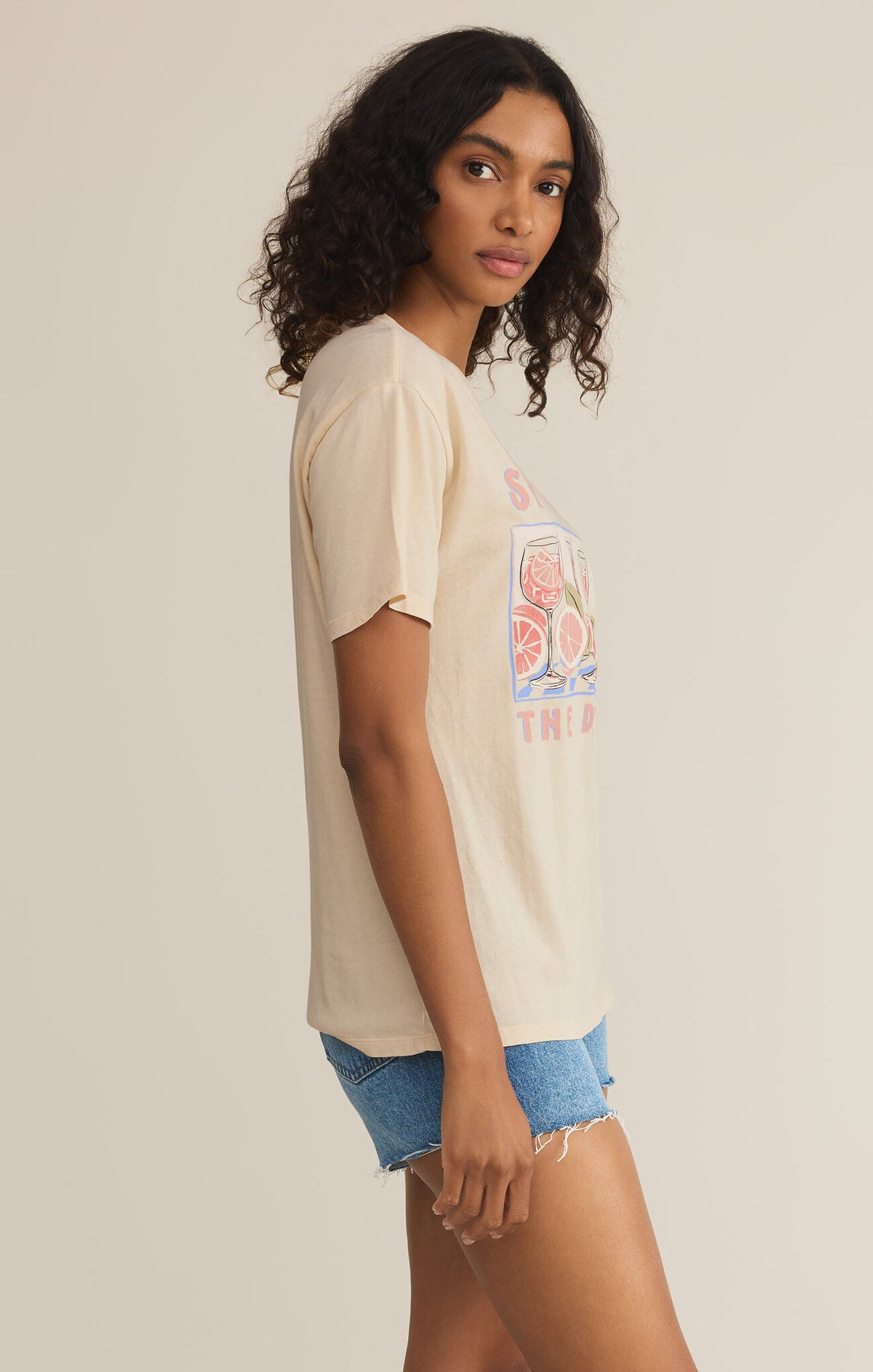 Z SUPPLY Spritz Boyfriend Tee in sandshell-side