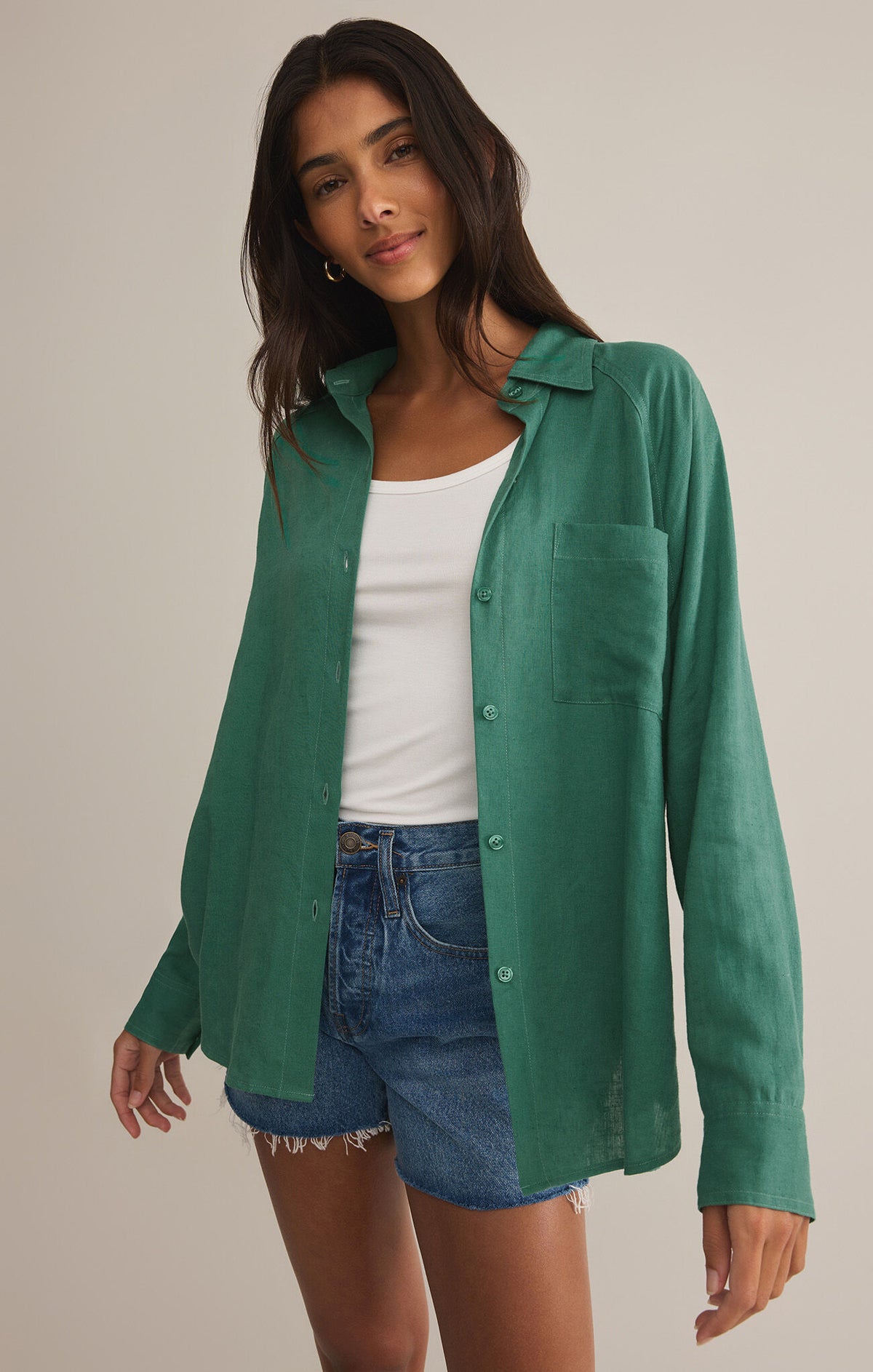 Z SUPPLY The Perfect Linen Top in botanical green-front