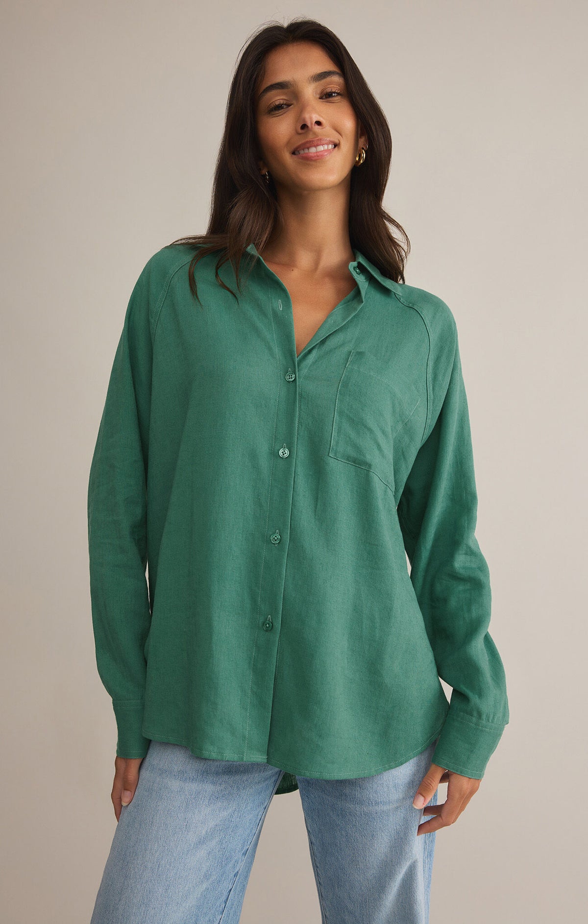 Z SUPPLY The Perfect Linen Top in botanical green-front