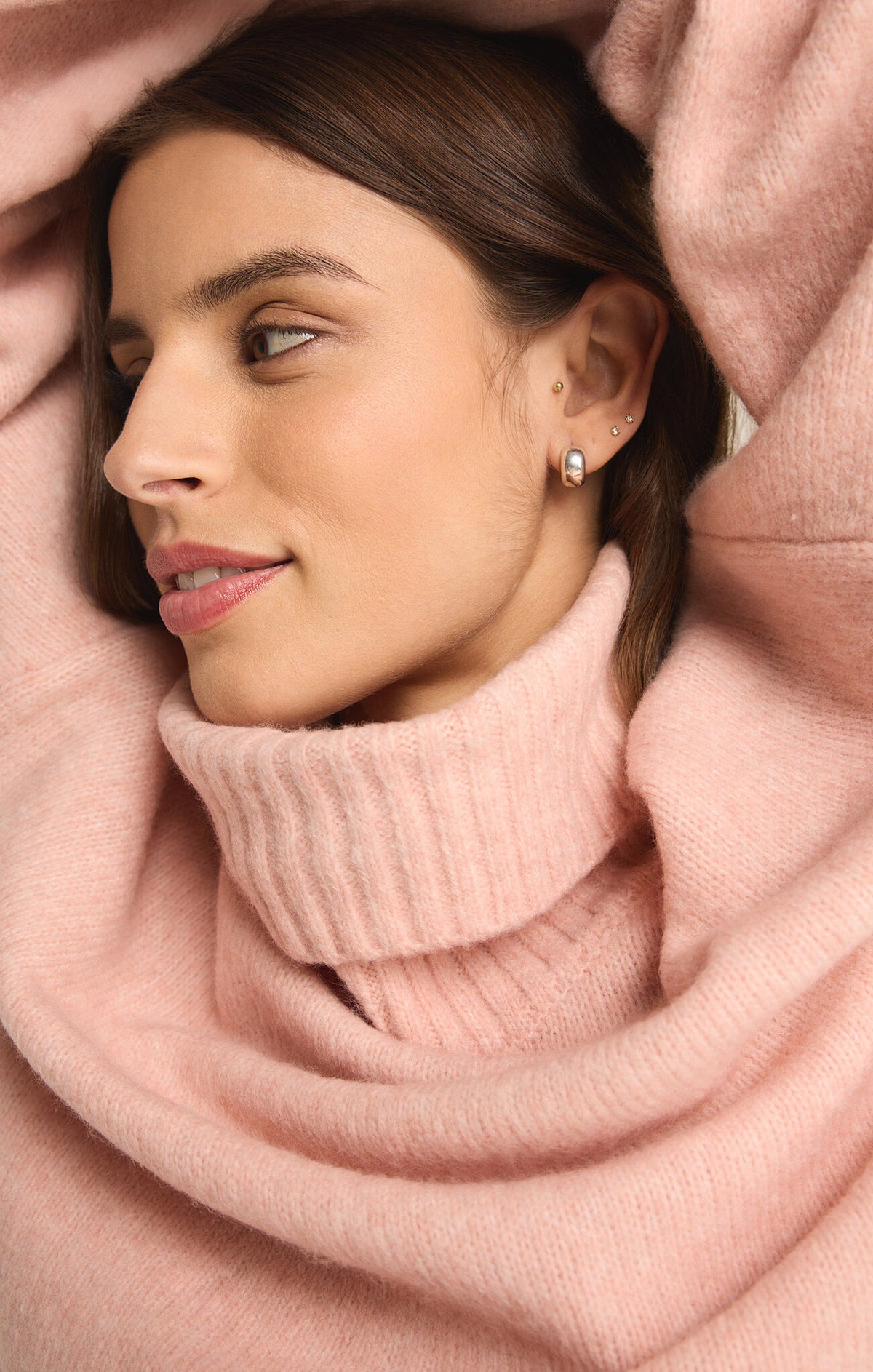 Z SUPPLY Ursa Turtleneck Crop Sweater in cashmere pink-front