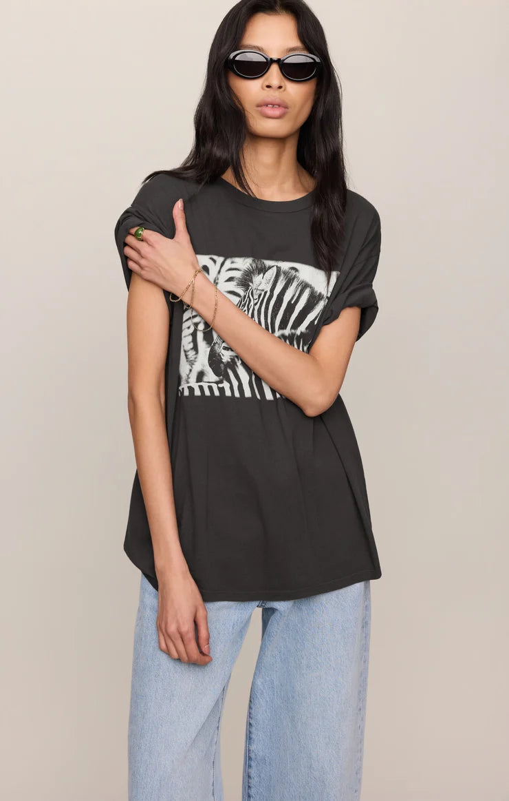 Z SUPPLY Zebra Graphic Boyfriend Tee  black sand 
